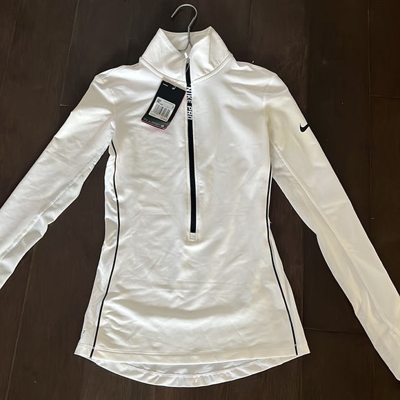 Womens size small and extra small athletic top and sweater lot. - Picture 3 of 11